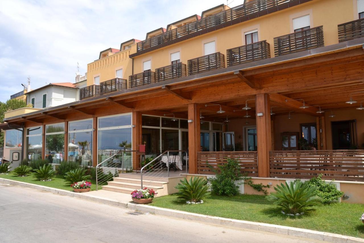 Hotel Miramare Castiglione della Pescaia Exterior foto